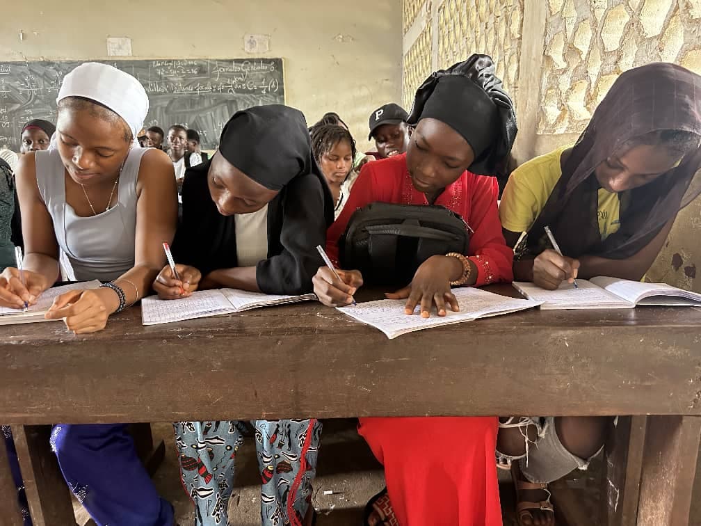 Séance de soutien scolaire Gandal à Fria, Guinée